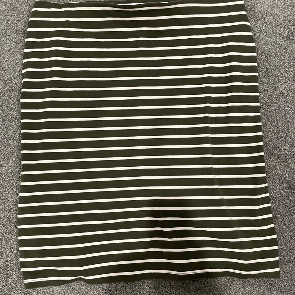 Old Navy Olive Green and White Pencil Skirt Knee-Length Casual XXL